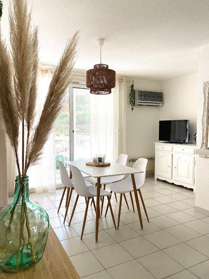Superbe Appartement Cosy Vue Mer Pieds Dans L'Eau Cavalaire-sur-Mer Bagian luar foto