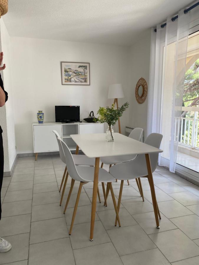 Superbe Appartement Cosy Vue Mer Pieds Dans L'Eau Cavalaire-sur-Mer Bagian luar foto